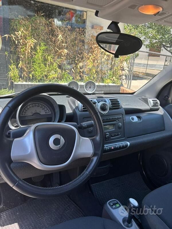 Usata Smart ForTwo Coupé 71 CV (52 kW) 2010 Utilitaria