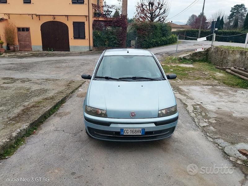 Usata Fiat Punto 2001 Blu Berlina