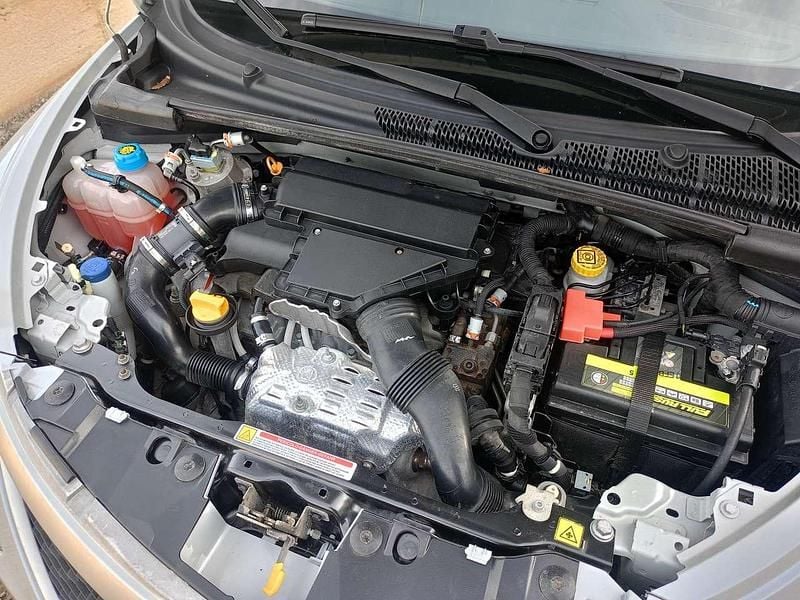 Usata Lancia Ypsilon S 95 CV (69 kW) 2017 Argento Utilitaria