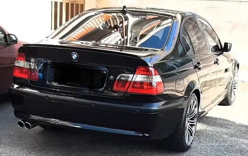 Usata BMW 320 Efficient Dynamics 150 CV (110 kW) 2004 Nero Berlina