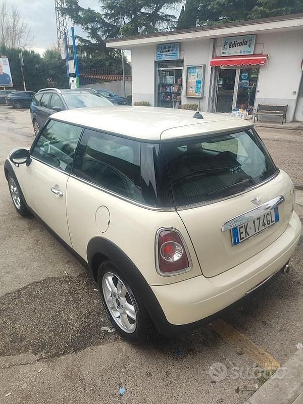 Usata Mini Cooper 2011 Giallo Utilitaria