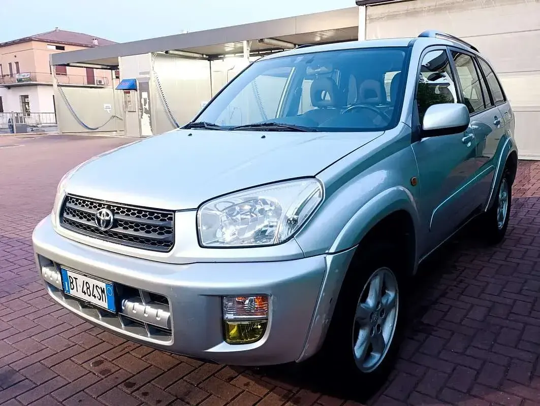 Usata Toyota RAV4 150 CV (110 kW) 2001 SUV