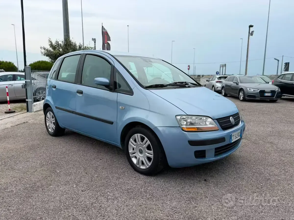 Usata Fiat Idea Dynamic 95 CV (69 kW) 2005 Monovolume