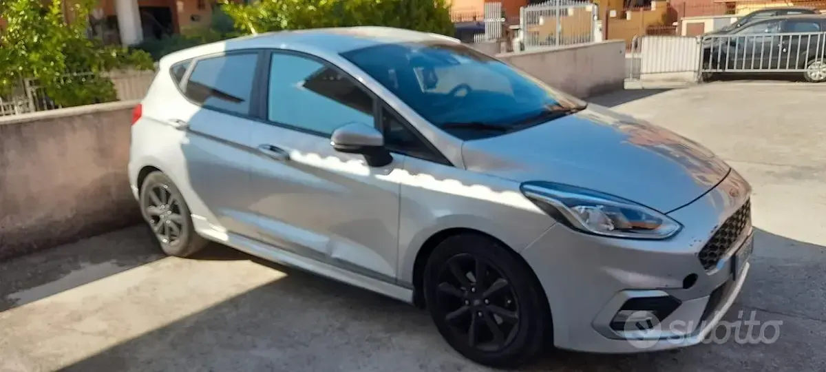 Usata Ford Fiesta ST-Line 116 CV (85 kW) 2019 Grigio Utilitaria