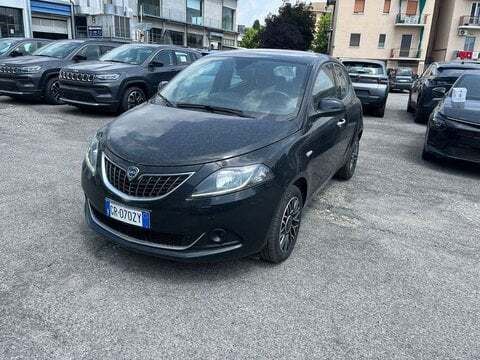 Nero Usata 2024 Lancia Ypsilon S Due volumi | 13.990 € (Buon prezzo) - Immagine 1/4