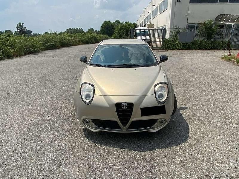 Second-hand Alfa Romeo MiTo 105 CP (77 kW) 2010 Galben Hatchback