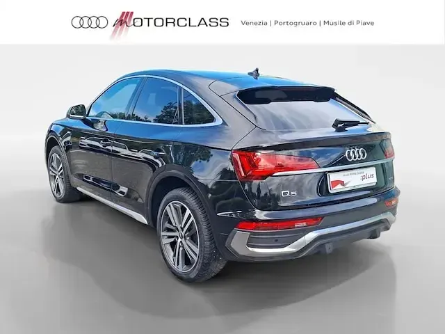 Usata Audi Q5 Sportback S-Line 204 CV (150 kW) 2021 Nero SUV