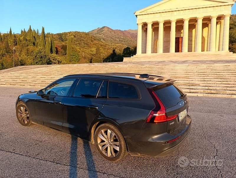 Usata Volvo V60 2019 Nero Station wagon