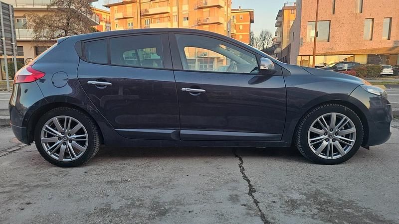 Usata Renault Mégane GT Line GT-Line 110 CV (80 kW) 2011 Grigio Berlina