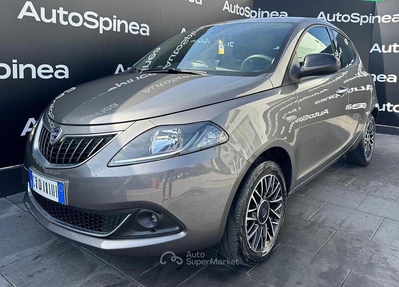 Other Usata 2024 Lancia Ypsilon S Due volumi | 13.400 € (Buon prezzo) - Immagine 1/4
