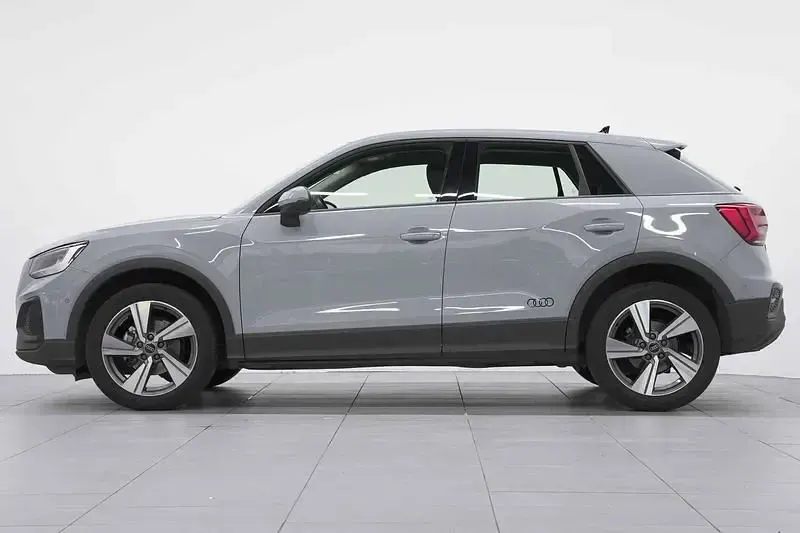 Usata Audi Q2 Admired 110 CV (80 kW) 2023 Grigio SUV