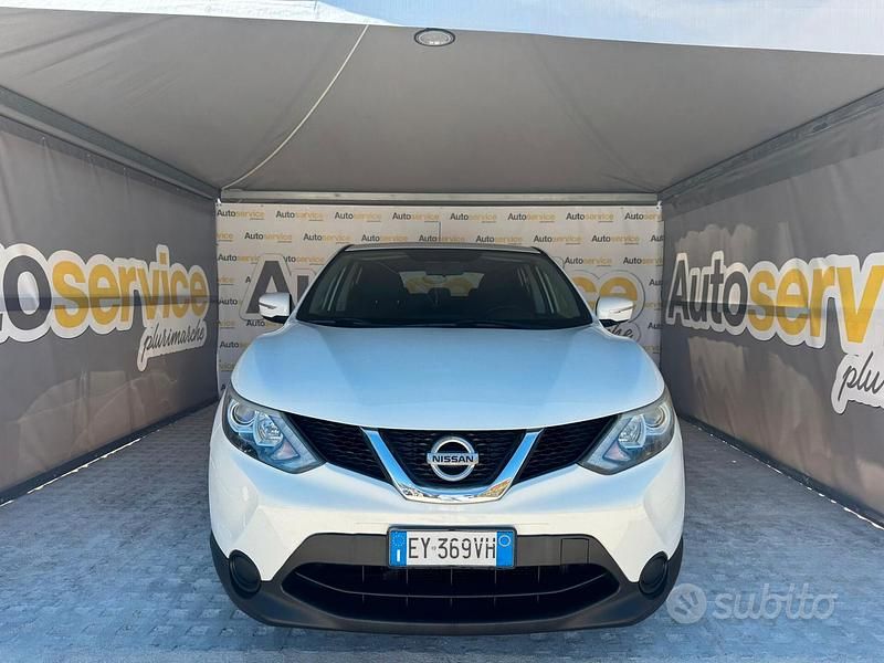 Usata Nissan Qashqai Tekna 116 CV (85 kW) 2015 Bianco SUV