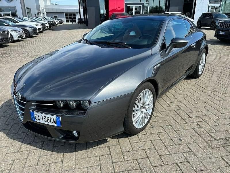 Usata Alfa Romeo Brera 200 CV (147 kW) 2010 Grigio Coupé
