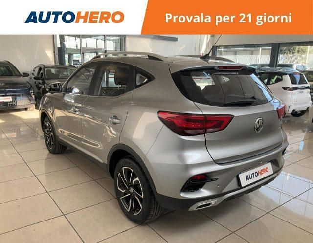 Usado MG ZS Luxury 111 CV (81 kW) 2023 Gris SUV