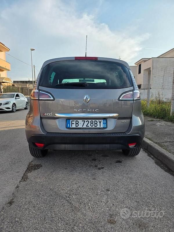 Usata Renault Scénic III LIMITED 110 CV (80 kW) 2015 Monovolume