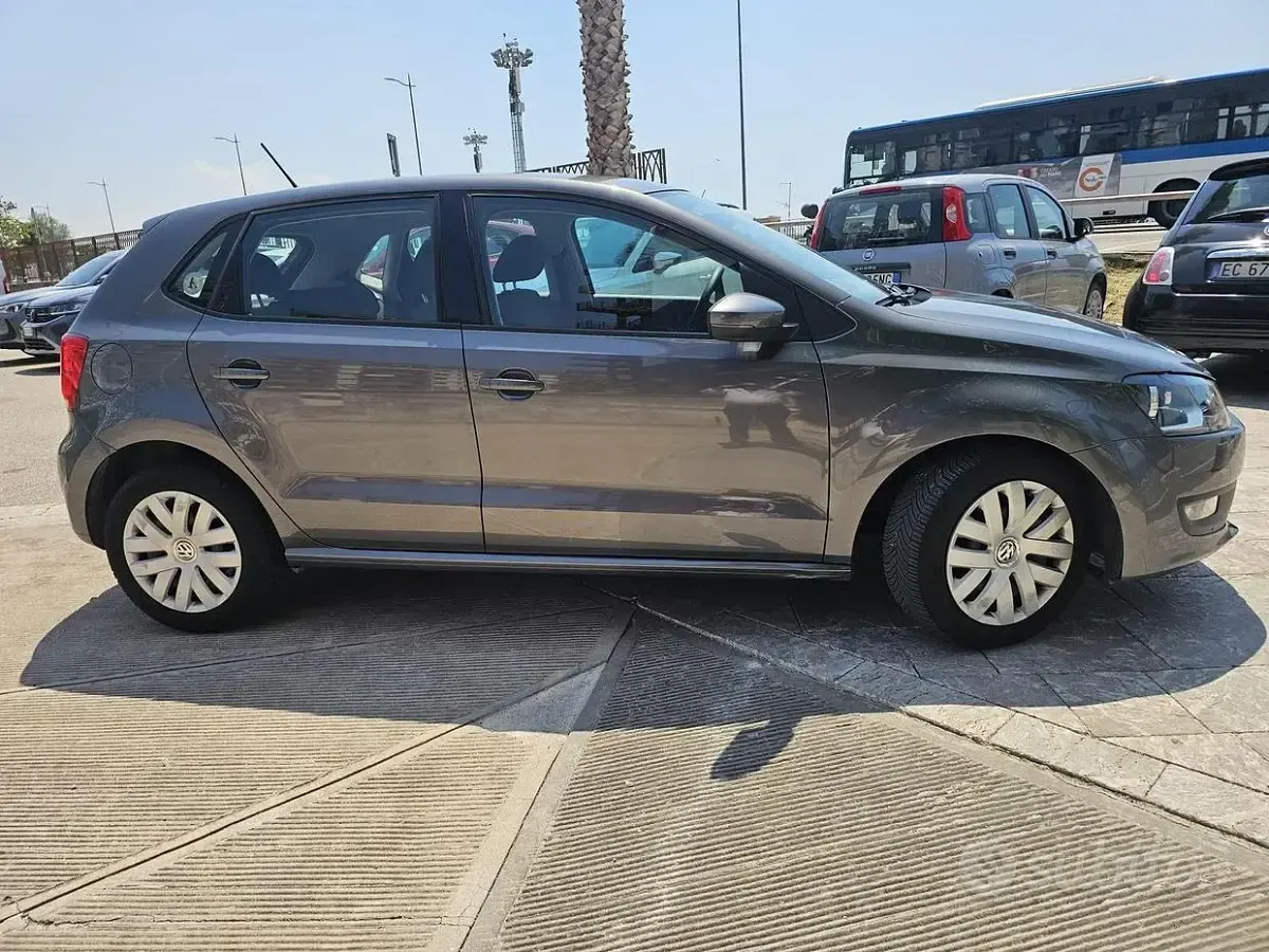 Usata VW Polo Comfortline 75 CV (55 kW) 2010 Grigio Utilitaria