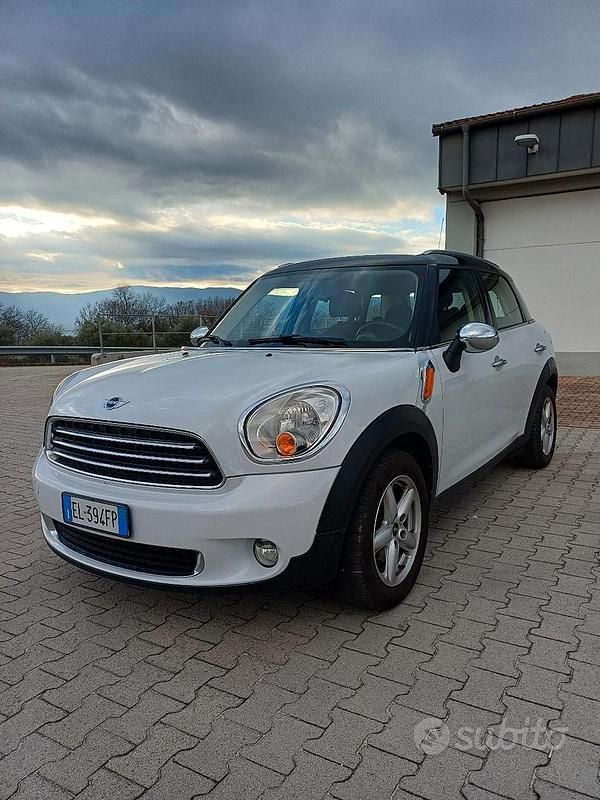 Usata Mini Countryman 110 CV (80 kW) 2012 Bianco SUV