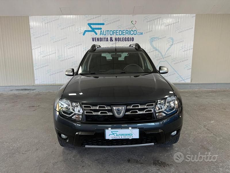 Usata Dacia Duster Lauréate 105 CV (77 kW) 2014 Grigio SUV