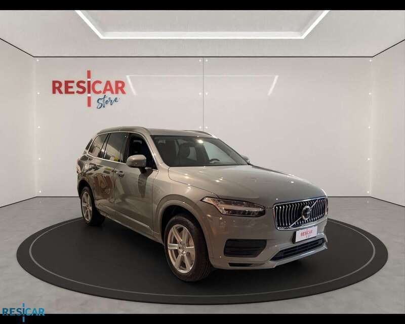 Vapour grey Nuova 2025 Volvo XC90 Core SUV | 61.900 € (Ottimo prezzo) - Immagine 1/4