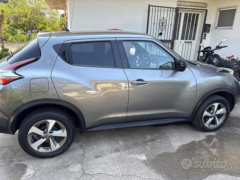 Usata Nissan Juke Acenta 110 CV (80 kW) 2019 Grigio SUV
