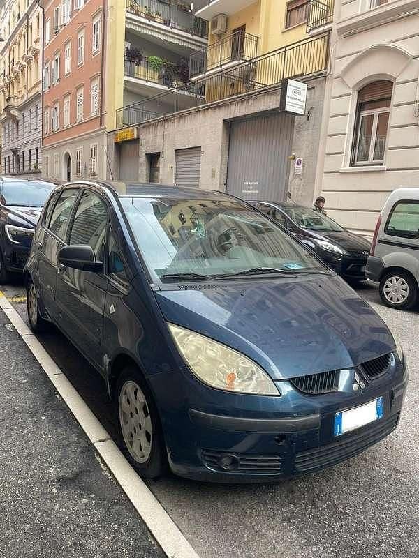 Blu/azzurro Usata 2005 Mitsubishi Colt Instyle Utilitaria | 1600 € (Super prezzo) - Immagine 1/4
