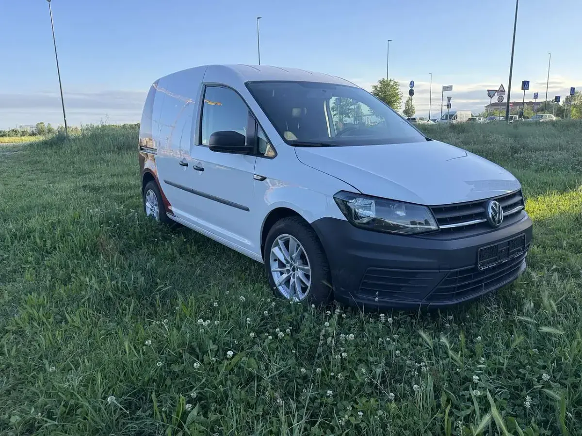 Käytetty VW Caddy 75 HP (55 kW) 2020 Other Tila-auto
