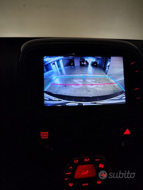 Usata Toyota Aygo X-wave 69 CV (50 kW) 2017 Bianco Utilitaria