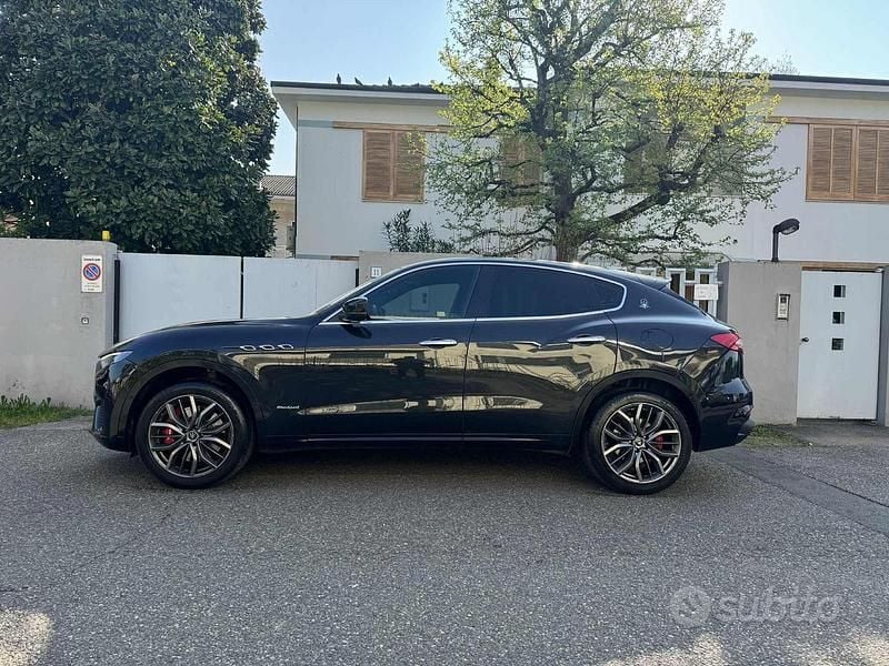 Usata Maserati Levante 275 CV (202 kW) 2020 Nero SUV