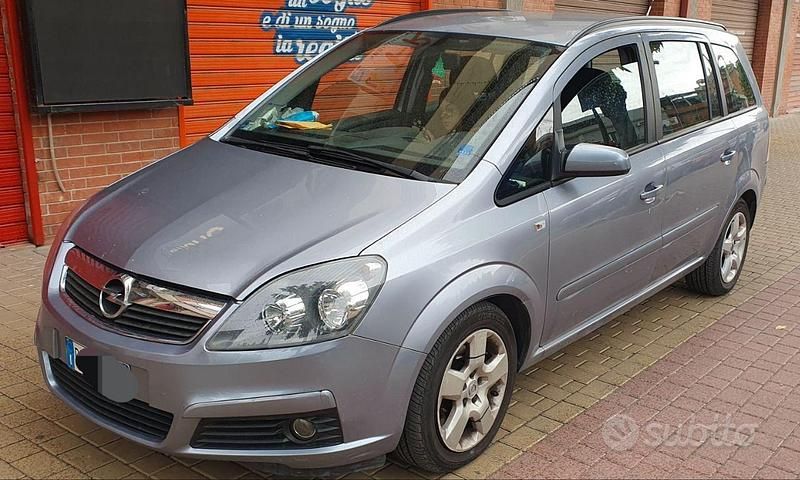 Usata Opel Zafira Cosmo 120 CV (88 kW) 2008 Grigio Monovolume