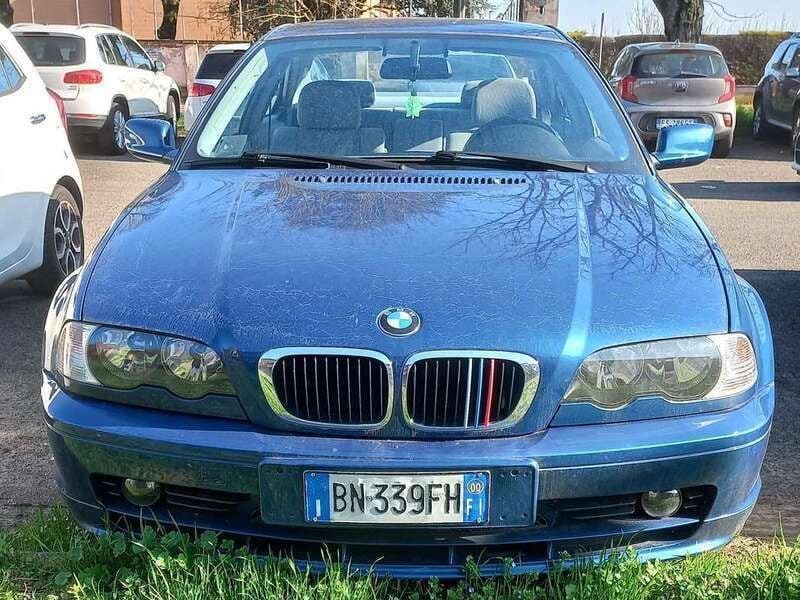 Usata BMW 318 Efficient Dynamics 118 CV (86 kW) 2000 Blu/azzurro Coupé
