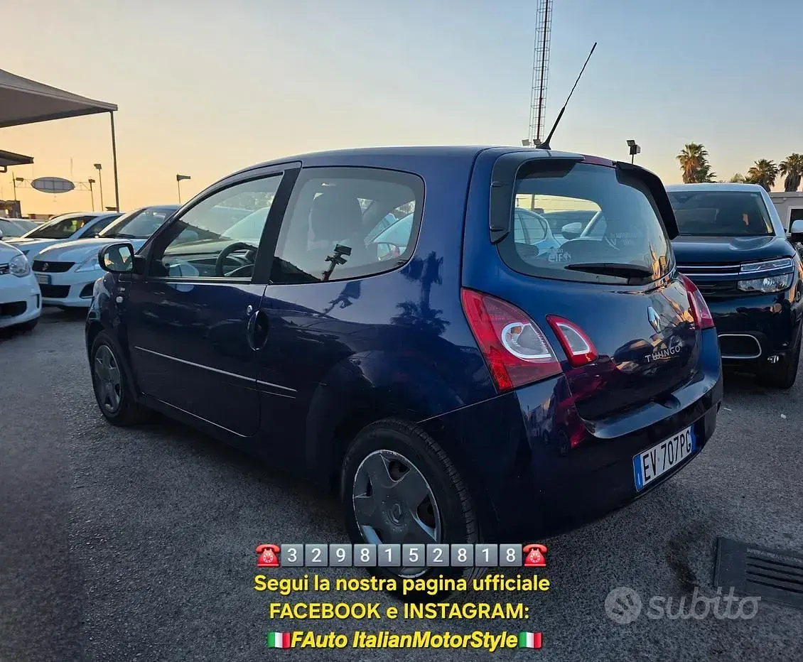 Usata Renault Twingo Night&Day 75 CV (55 kW) 2014 Blu Utilitaria