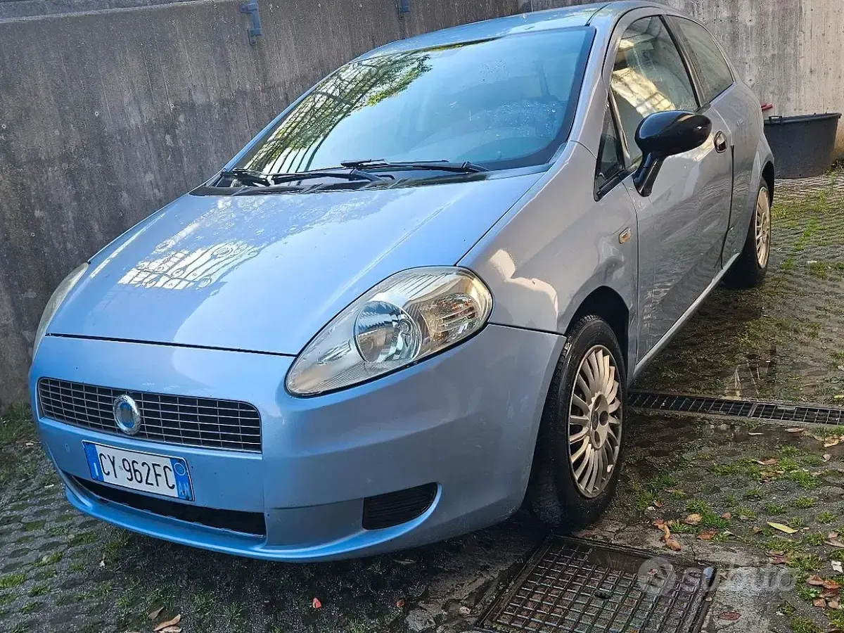 Usata Fiat Grande Punto Active 65 CV (47 kW) 2005 Utilitaria