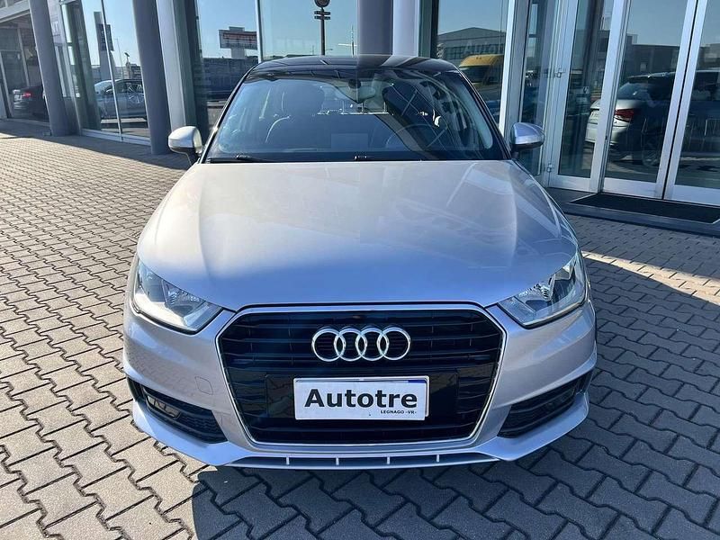 Usata Audi A1 Admired 82 CV (60 kW) 2018 Argento Utilitaria