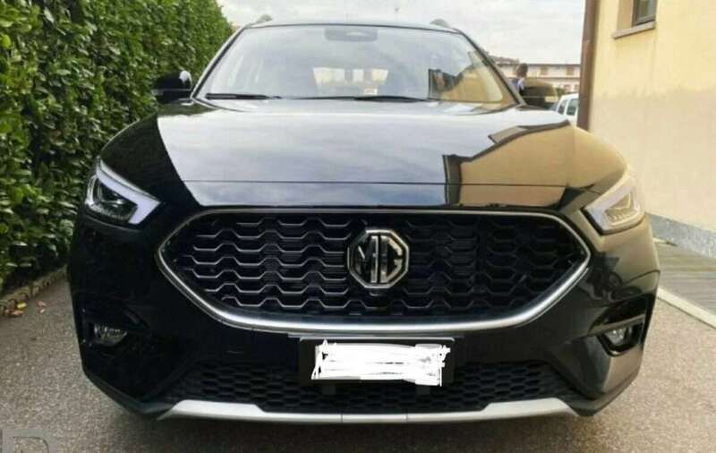 Nero Usata 2022 MG ZS Luxury Tre volumi | 13.000 € (Buon prezzo) - Immagine 1/4