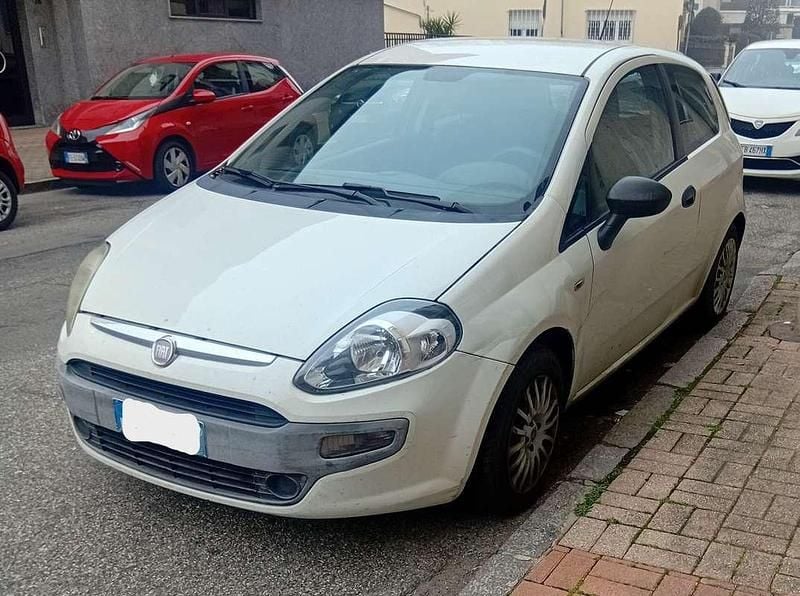 Usata Fiat Punto Evo Active 75 CV (55 kW) 2011 Bianco Utilitaria