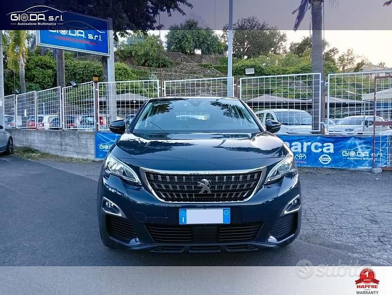 Usata Peugeot 3008 Business-Line 120 CV (88 kW) 2018 Grigio SUV
