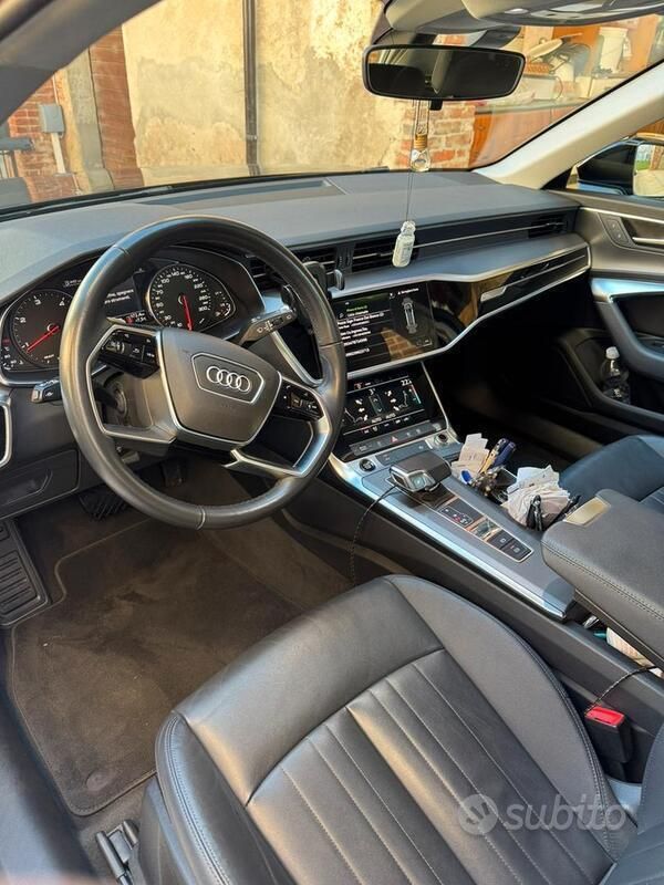 Usata Audi A6 150 CV (110 kW) 2022 Nero Station wagon