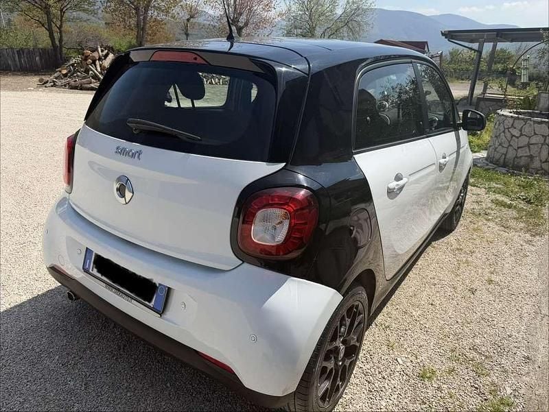 Usata Smart ForFour Passion 90 CV (66 kW) 2017 Utilitaria