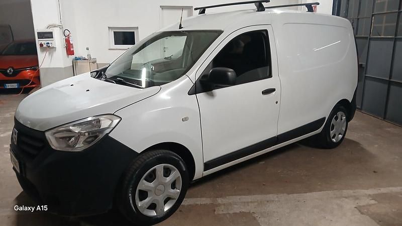 Usata Dacia Dokker 75 CV (55 kW) 2016 Bianco Monovolume