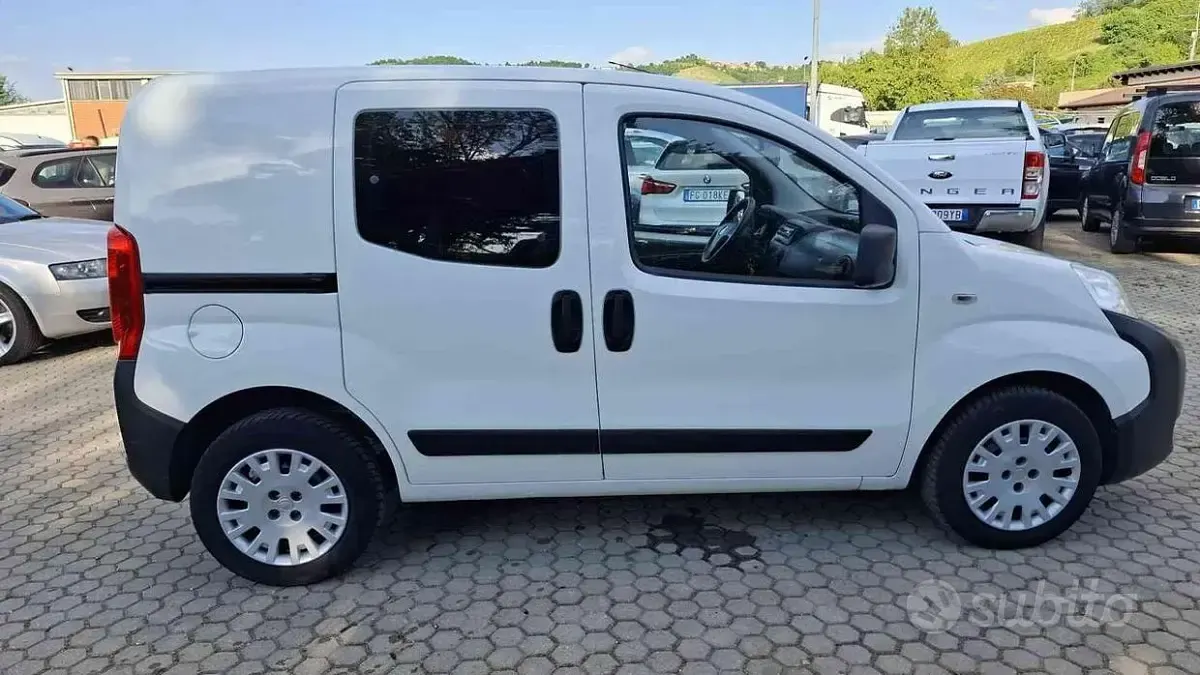 Usata Fiat Fiorino 75 CV (55 kW) 2011 Bianco Monovolume