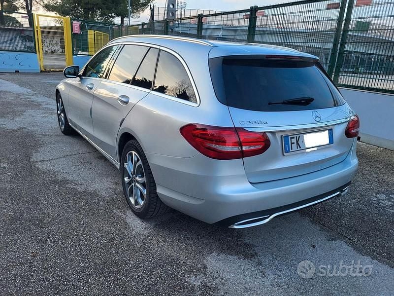 Usata Mercedes C220 Premium 170 CV (125 kW) 2017 Grigio Station wagon