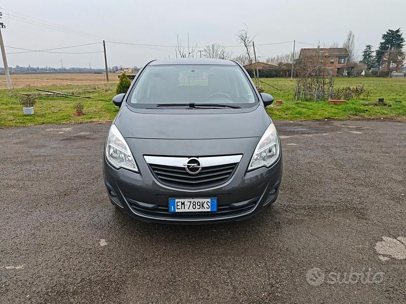 Usata Opel Meriva Cosmo 120 CV (88 kW) 2012 Grigio Monovolume