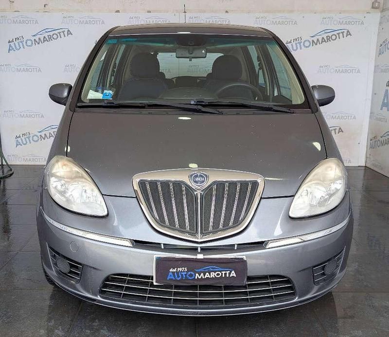 Usata Lancia Musa 90 CV (66 kW) 2010 Grigio Monovolume