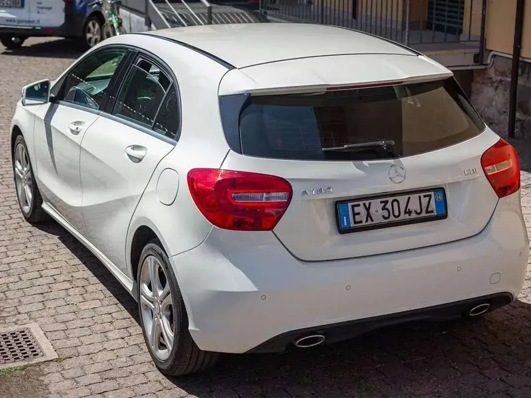 Usata Mercedes A180 109 CV (80 kW) 2014 Bianco Utilitaria