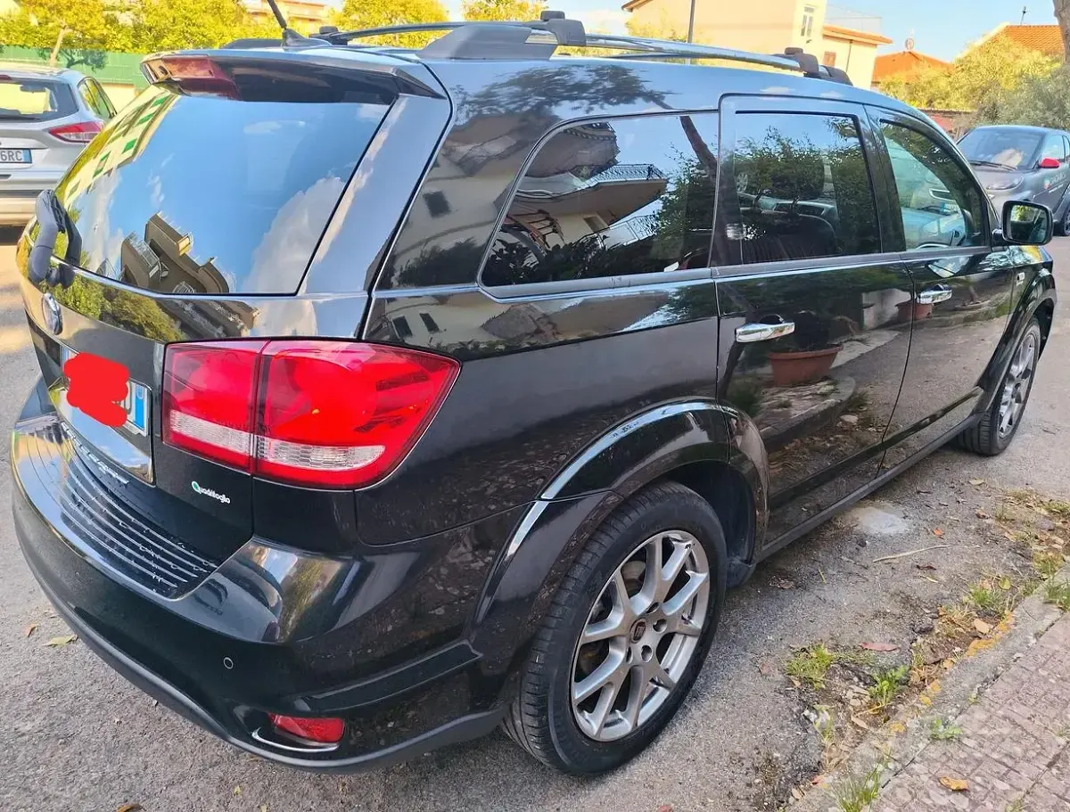 Usata Fiat Freemont 170 CV (125 kW) 2012 Nero SUV