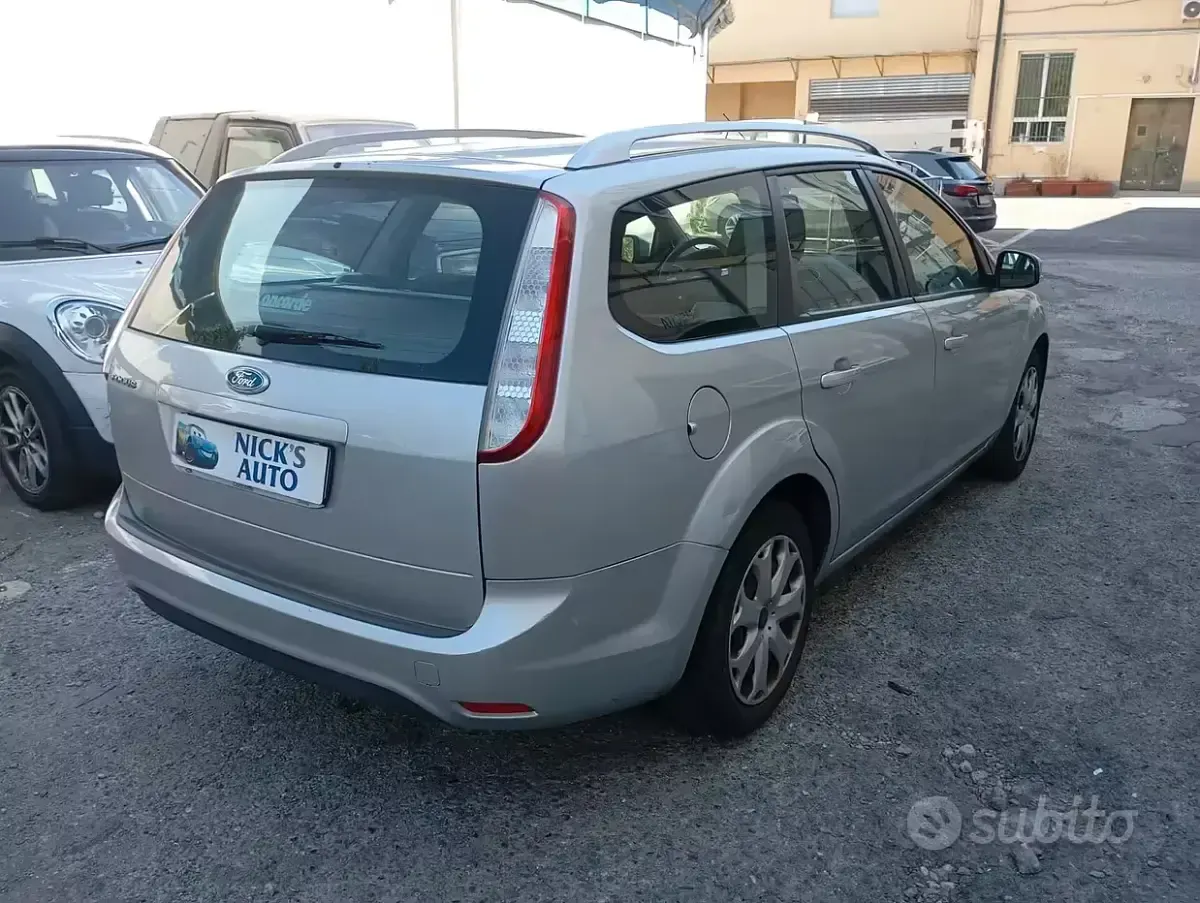 Usata Ford Focus 145 CV (106 kW) 2008 Grigio Station wagon