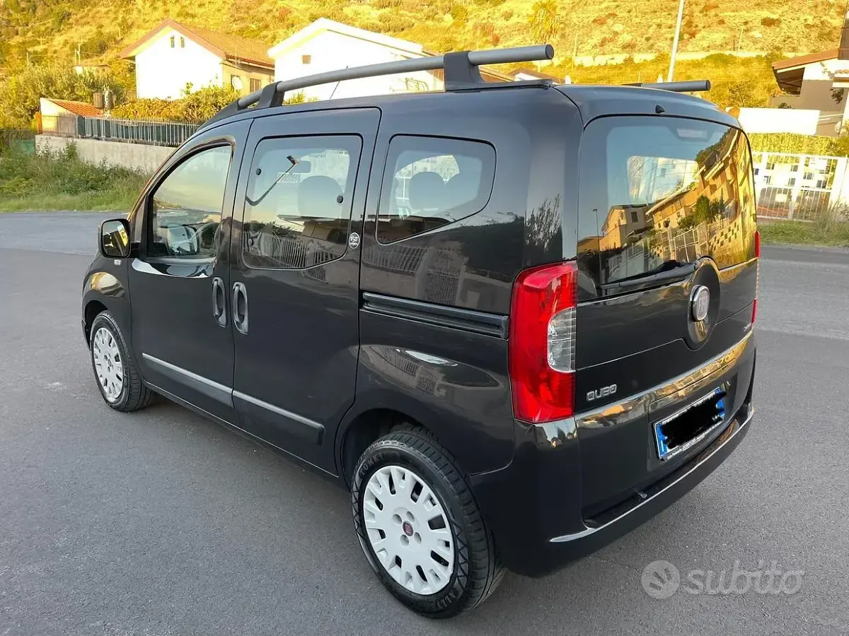Usata Fiat Qubo Trekking 95 CV (69 kW) 2011 Grigio Monovolume