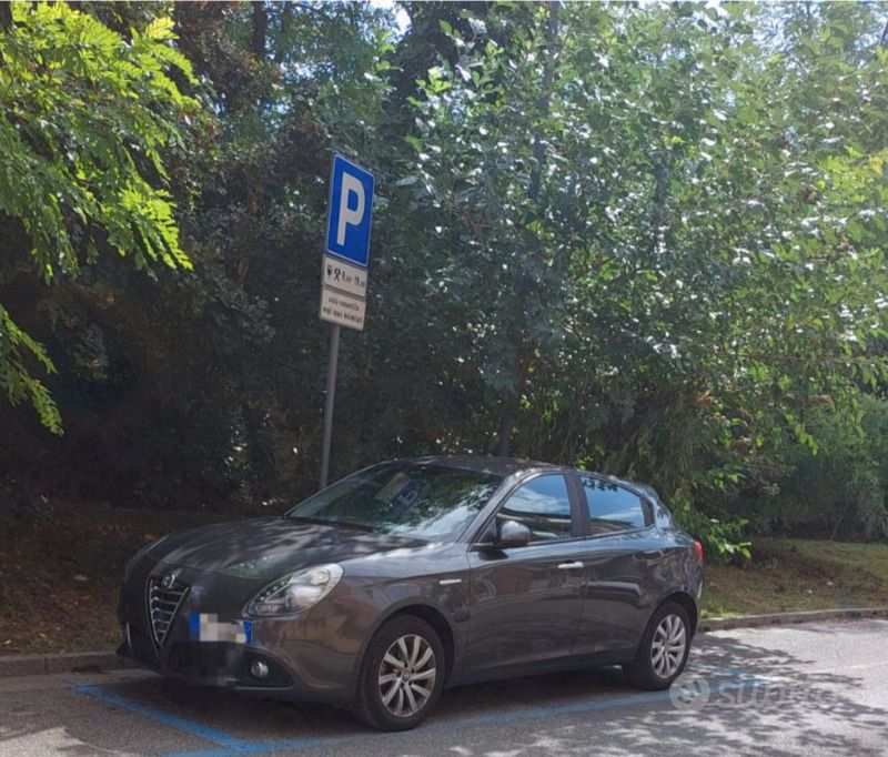 Grigio Usata 2016 Alfa Romeo Giulietta Due volumi | 8000 € - Immagine 1/2