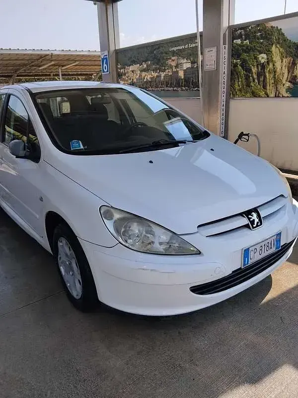 Usata Peugeot 307 S 68 CV (50 kW) 2004 Bianco Berlina