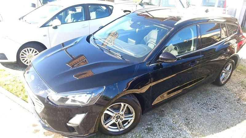 Nero Usata 2019 Ford Focus Station wagon | 6900 € (Super prezzo) - Immagine 1/4